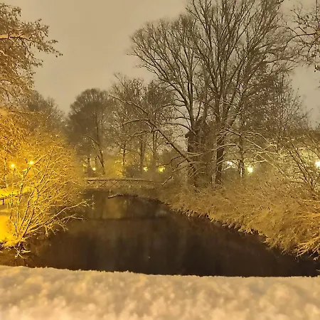 Stiefel Mit Garage & Auszeit Card