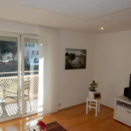 Stiefel Apartment *