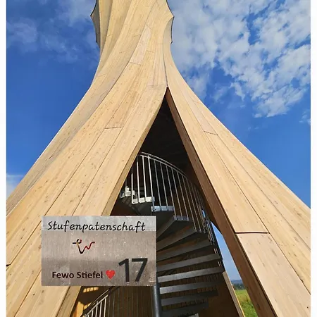 Stiefel Mit Garage & Auszeit Card Διαμέρισμα *